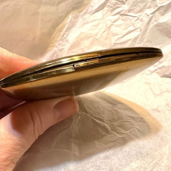 Vintage Elgin American Floral Makeup Compact, 1940's - Picture 11 of 15